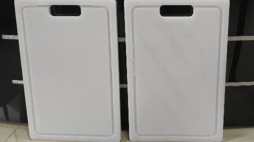 PE菜板：传统木质菜板的理想替代品，定制化设计满足多元需求