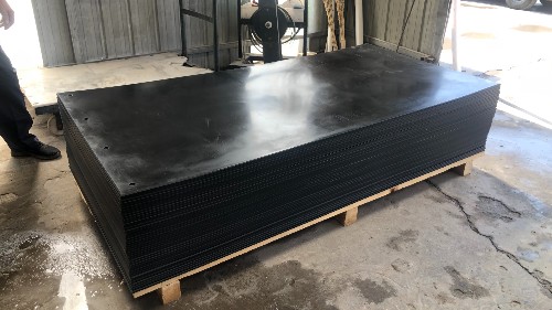 防静电煤仓衬板凭其优越的自润滑和防静电性能成为了煤矿“救星”