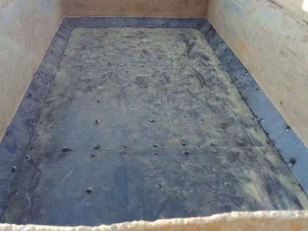 自卸车髙效运营的"好搭档"：聚乙烯自卸车车厢滑板