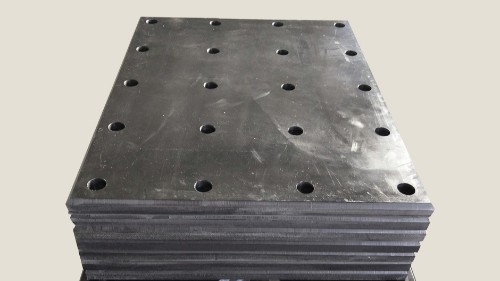 "火"线防御战：高分子量聚乙烯阻燃衬板的科技突围